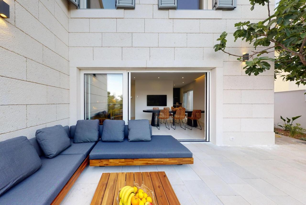 Gemuetliche Villa Mit Pool Brela Exterior foto